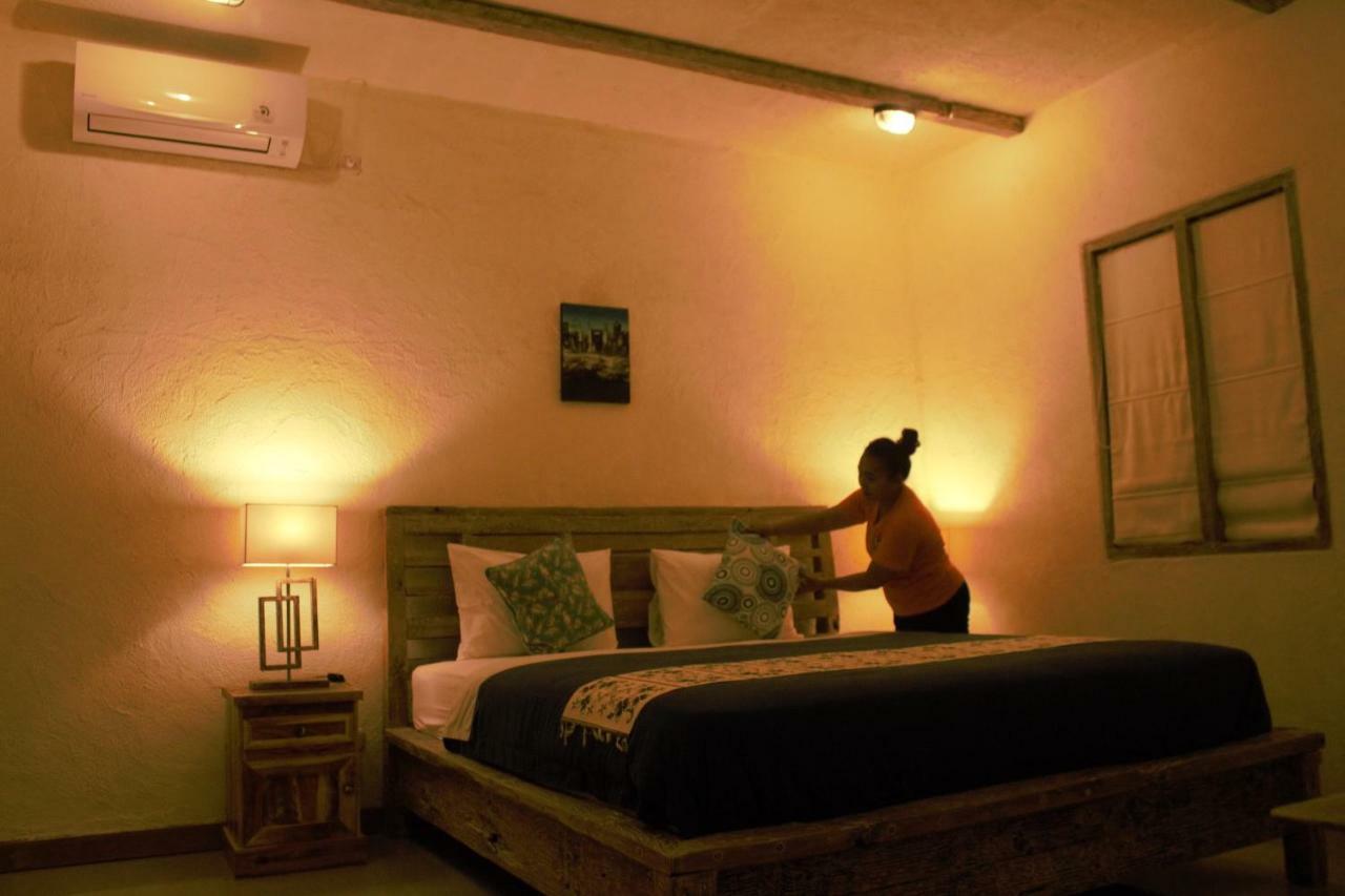 Adore Guesthouse Amed Екстериор снимка